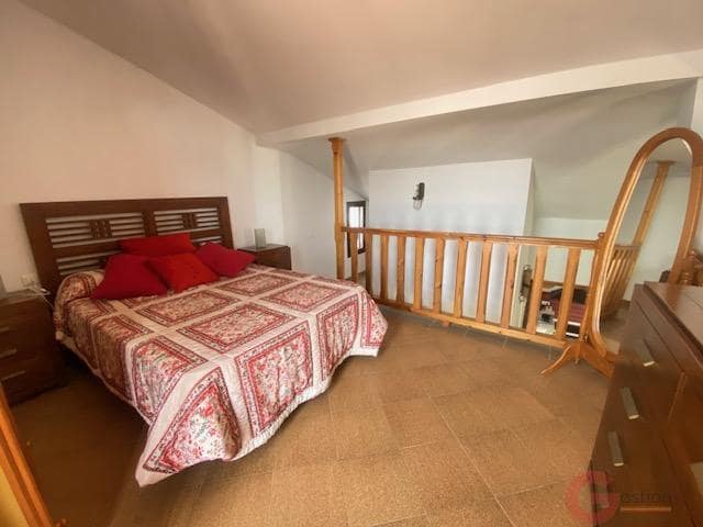2 soveværelse Finca/Landehus til salg i Velez-Malaga med swimmingpool garage - € 640.000 (Ref: 10074666)
