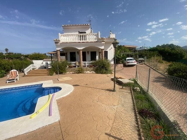 2 sovrum Finca/Hus på landet till salu i Vélez-Málaga med pool garage - 640 000 € (Ref: 10074666)