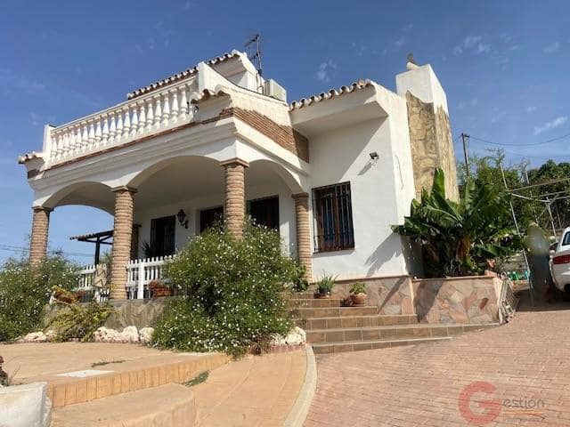 2 sovrum Finca/Hus på landet till salu i Vélez-Málaga med pool garage - 640 000 € (Ref: 10074666)