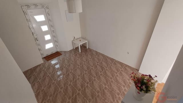 Chalet de 4 habitaciones en Salobreña en venta - 300.000 € (Ref: 10080159)