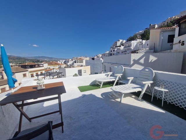 Chalet de 4 habitaciones en Salobreña en venta - 300.000 € (Ref: 10080159)
