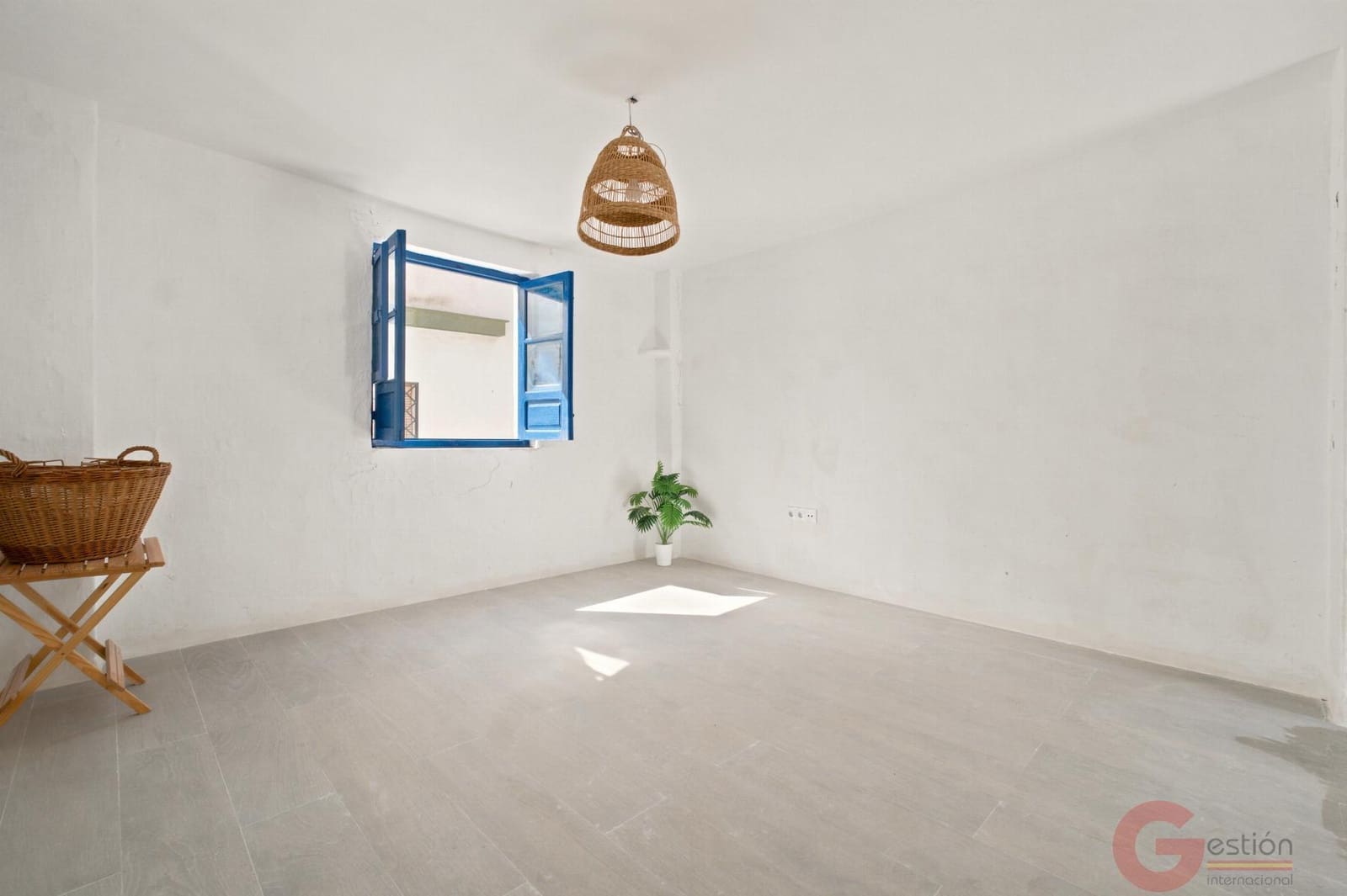 4 bedroom Villa for sale in Salobrena - € 249,000 (Ref: 10080159)