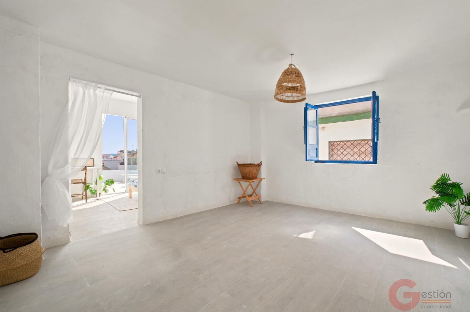 4 bedroom Villa for sale in Salobrena - € 249,000 (Ref: 10080159)