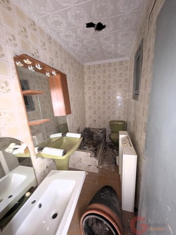 3 soverom Villa til salgs i Motril med garasje - € 105 000 (Ref: 10158629)