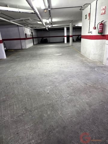 Autotalli myytävänä paikassa Salobreña - 11 000 € (Ref: 10158631)
