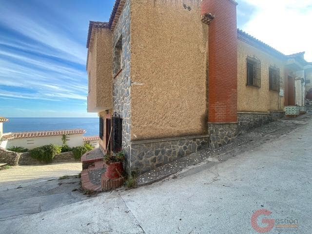 Chalet de 3 habitaciones en Almuñécar en venta con garaje - 456.000 € (Ref: 10176086)