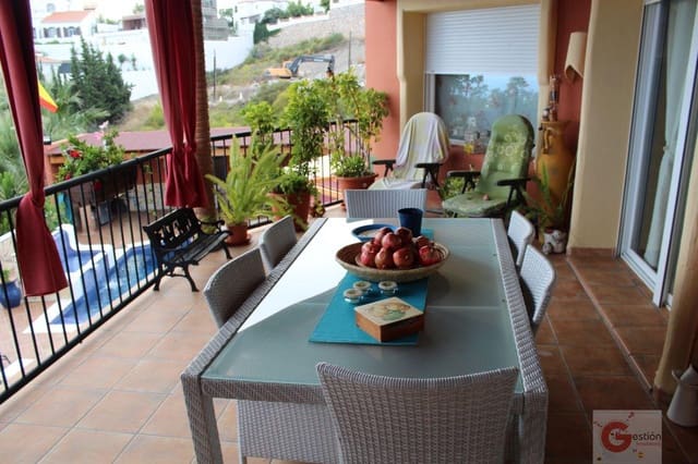 5 quarto Moradia para venda em Salobreña com piscina - 740 000 € (Ref: 3605631)