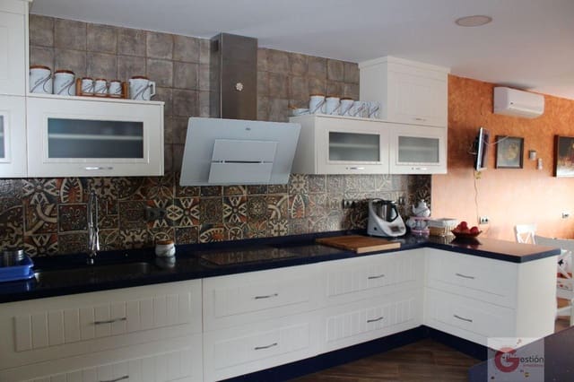 5 quarto Moradia para venda em Salobreña com piscina - 740 000 € (Ref: 3605631)