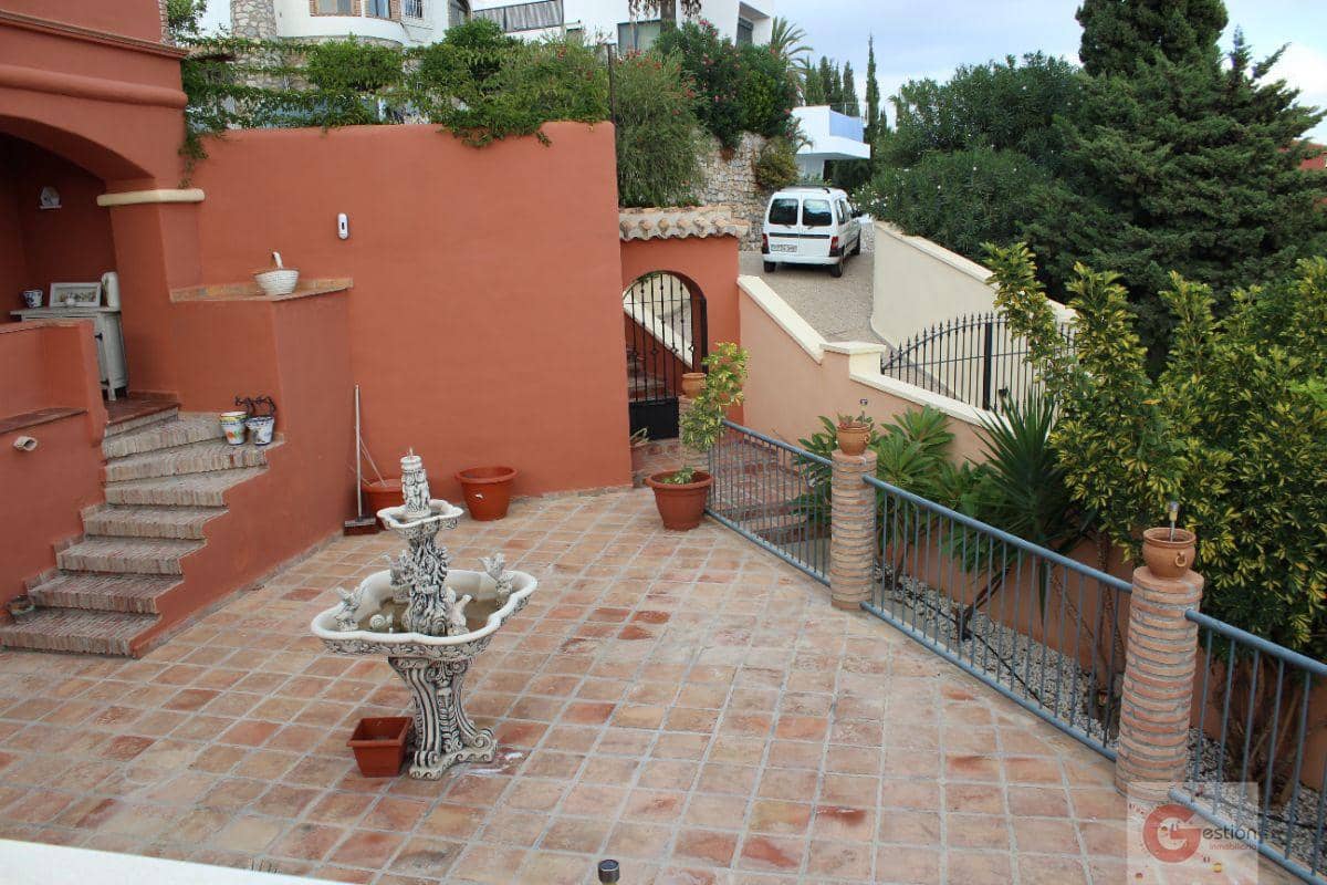 5 quarto Moradia para venda em Salobrena com piscina - 740 000 € (Ref: 3605631)