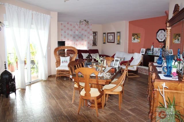 5 quarto Moradia para venda em Salobreña com piscina - 740 000 € (Ref: 3605631)