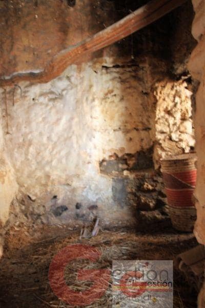 Ruine à vendre à Velez de Benaudalla - 23 000 € (Ref: 4636391)