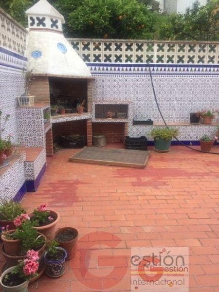 Erhverv til salg i Otivar med garage - € 1.575.000 (Ref: 4649181)