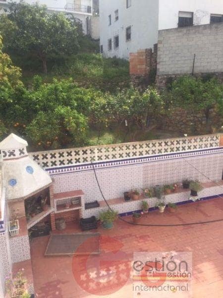 Erhverv til salg i Otivar med garage - € 1.575.000 (Ref: 4649181)