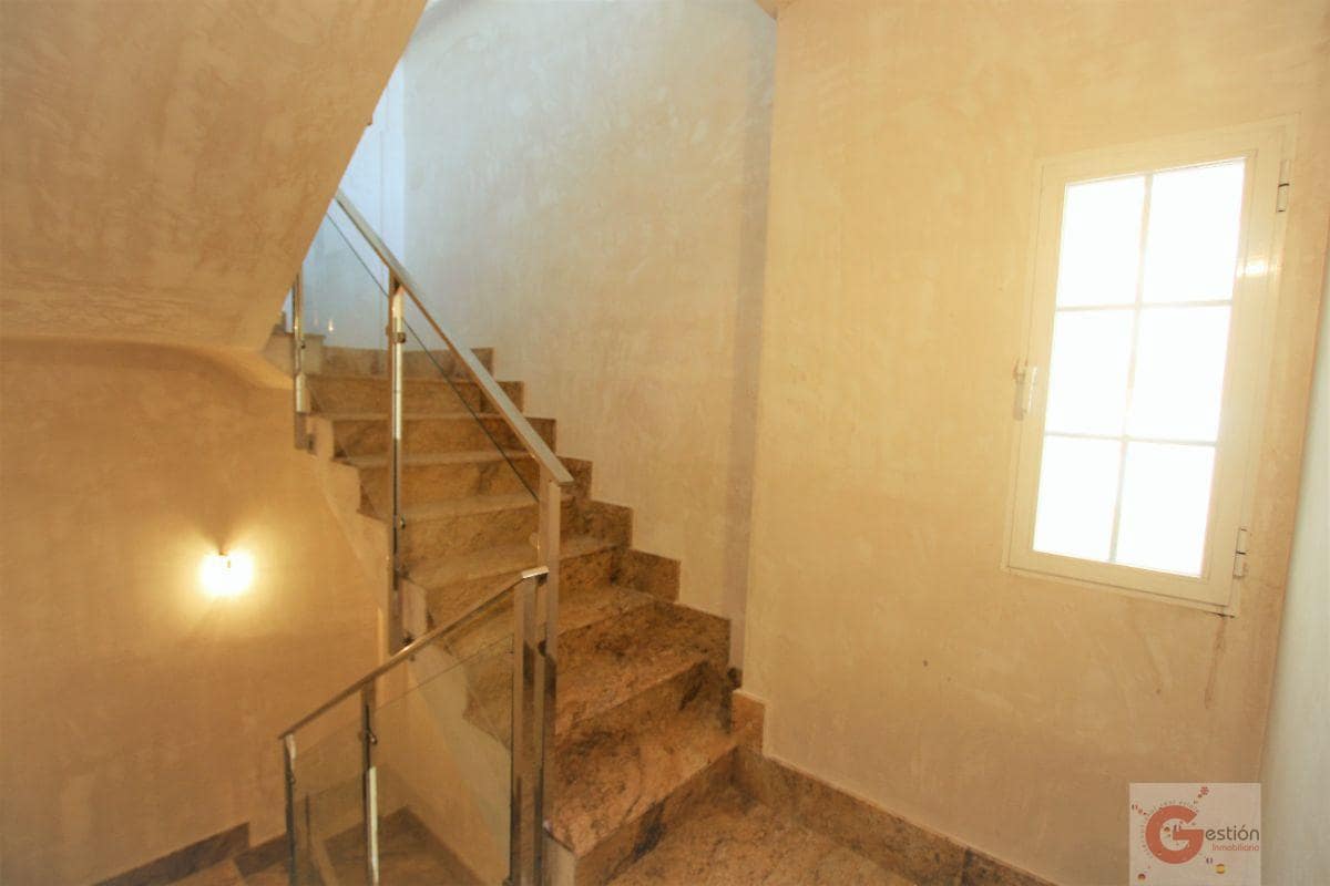 Commercieel te koop in Motril - € 318.000 (Ref: 4958731)