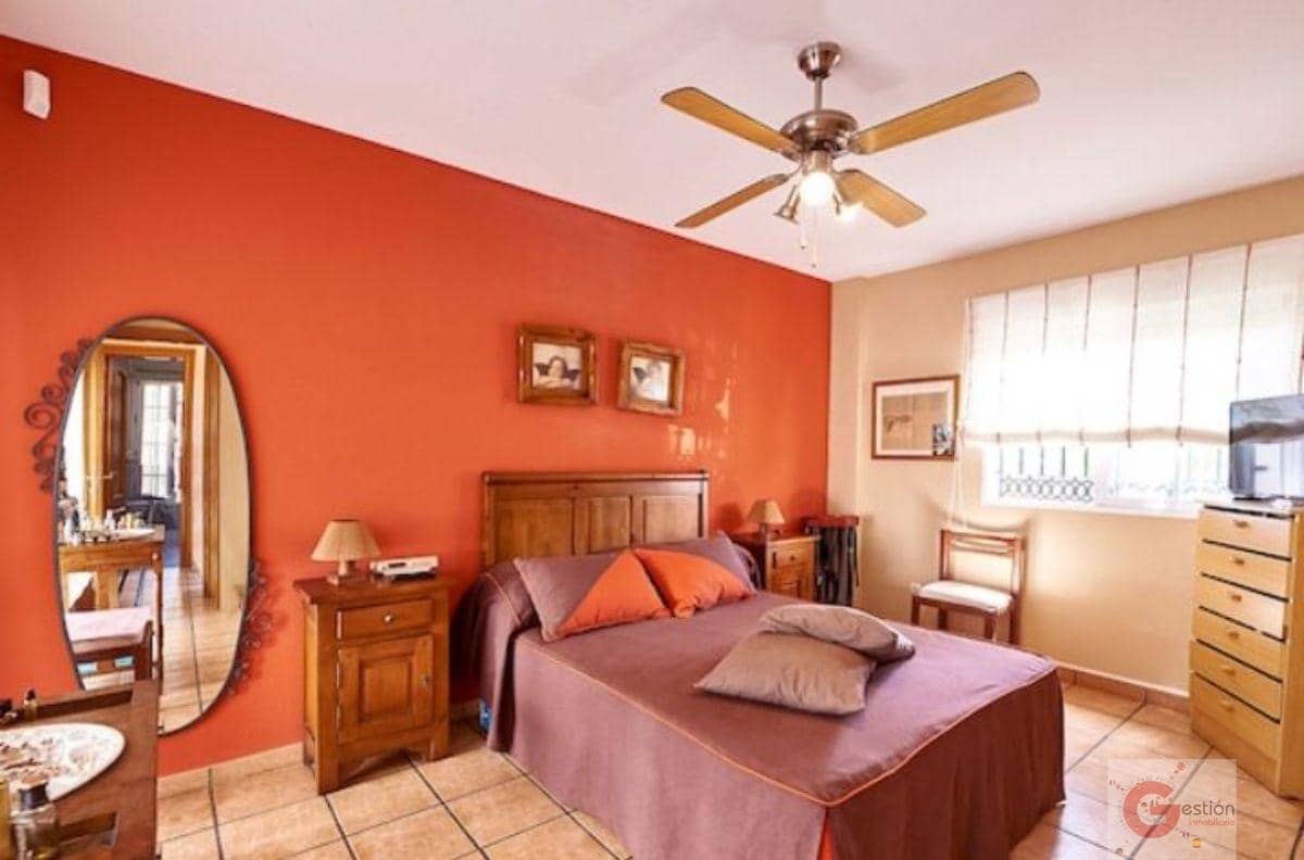 3 bedroom Villa for sale in Almunecar with pool garage - € 689,000 (Ref: 6009652)