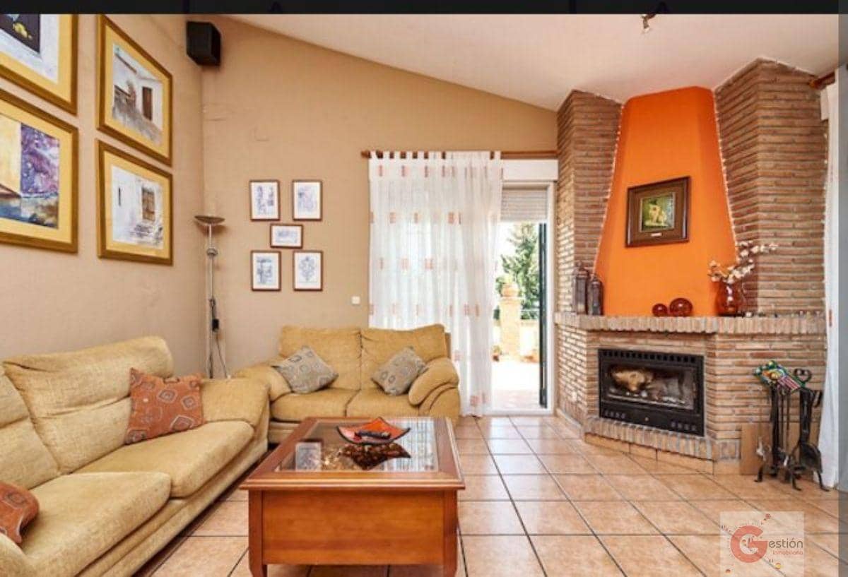 3 bedroom Villa for sale in Almunecar with pool garage - € 689,000 (Ref: 6009652)