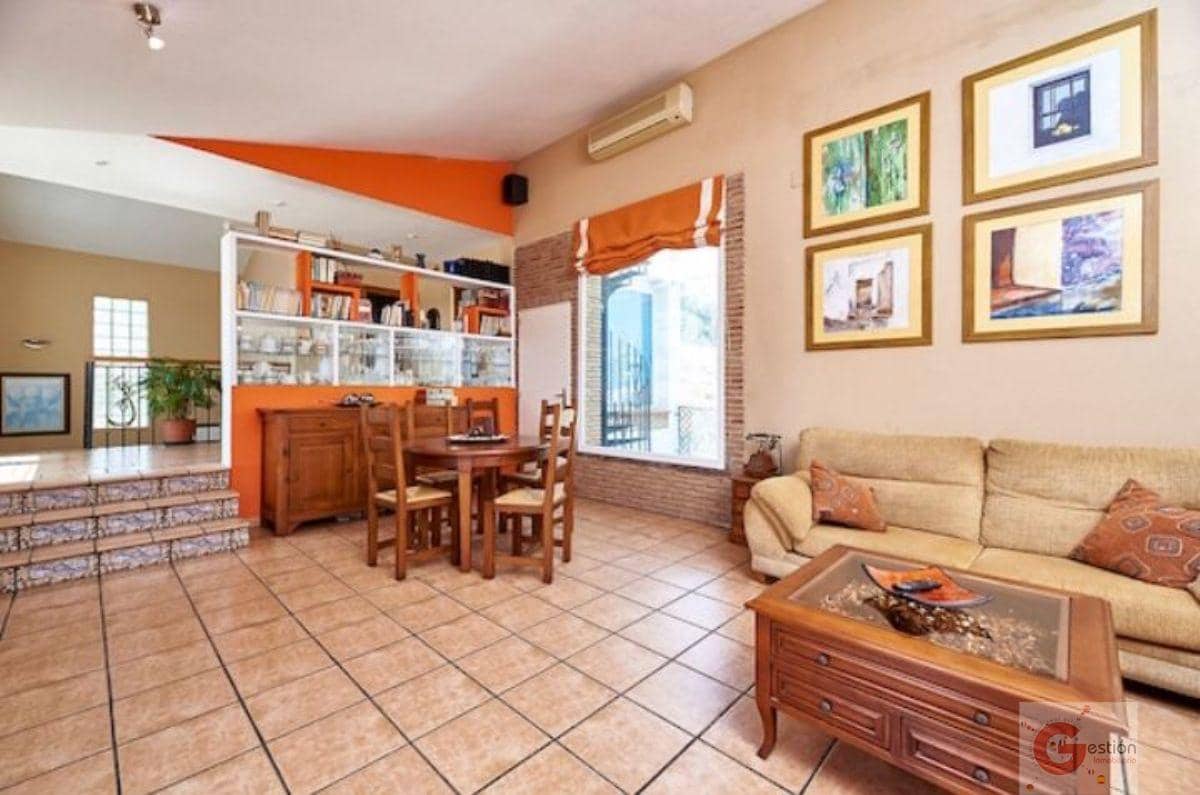 3 bedroom Villa for sale in Almunecar with pool garage - € 689,000 (Ref: 6009652)