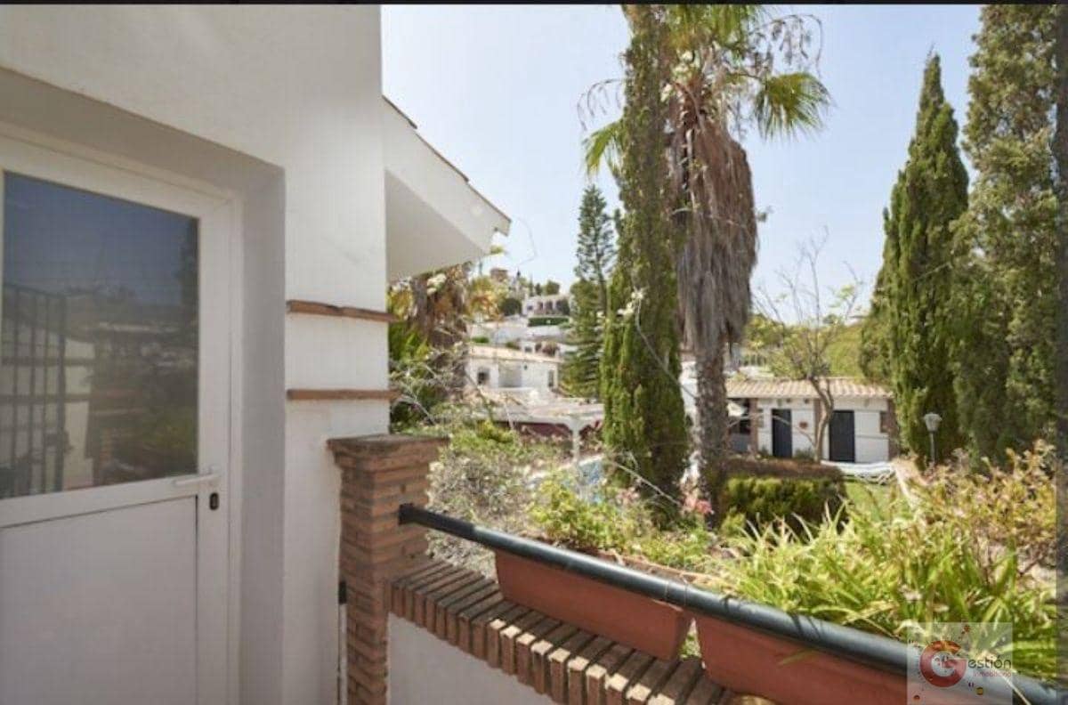 3 bedroom Villa for sale in Almunecar with pool garage - € 689,000 (Ref: 6009652)