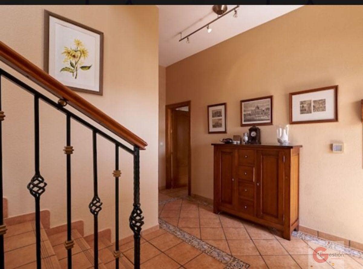 3 bedroom Villa for sale in Almunecar with pool garage - € 689,000 (Ref: 6009652)