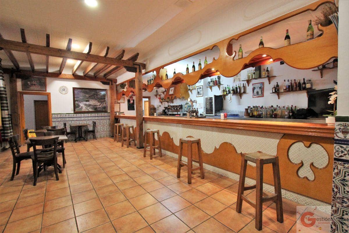 32 soveværelse Hotel til salg i Portugos med garage - € 1.550.000 (Ref: 6369952)