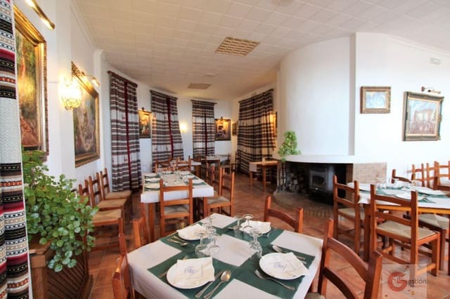 32 sovrum Hotell till salu i Pórtugos med garage - 1 550 000 € (Ref: 6369952)