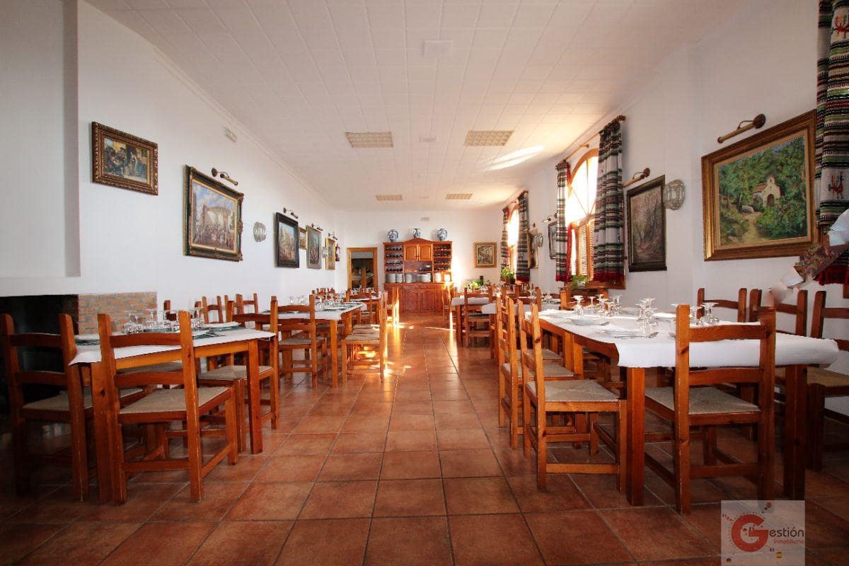 32 soveværelse Hotel til salg i Portugos med garage - € 1.550.000 (Ref: 6369952)