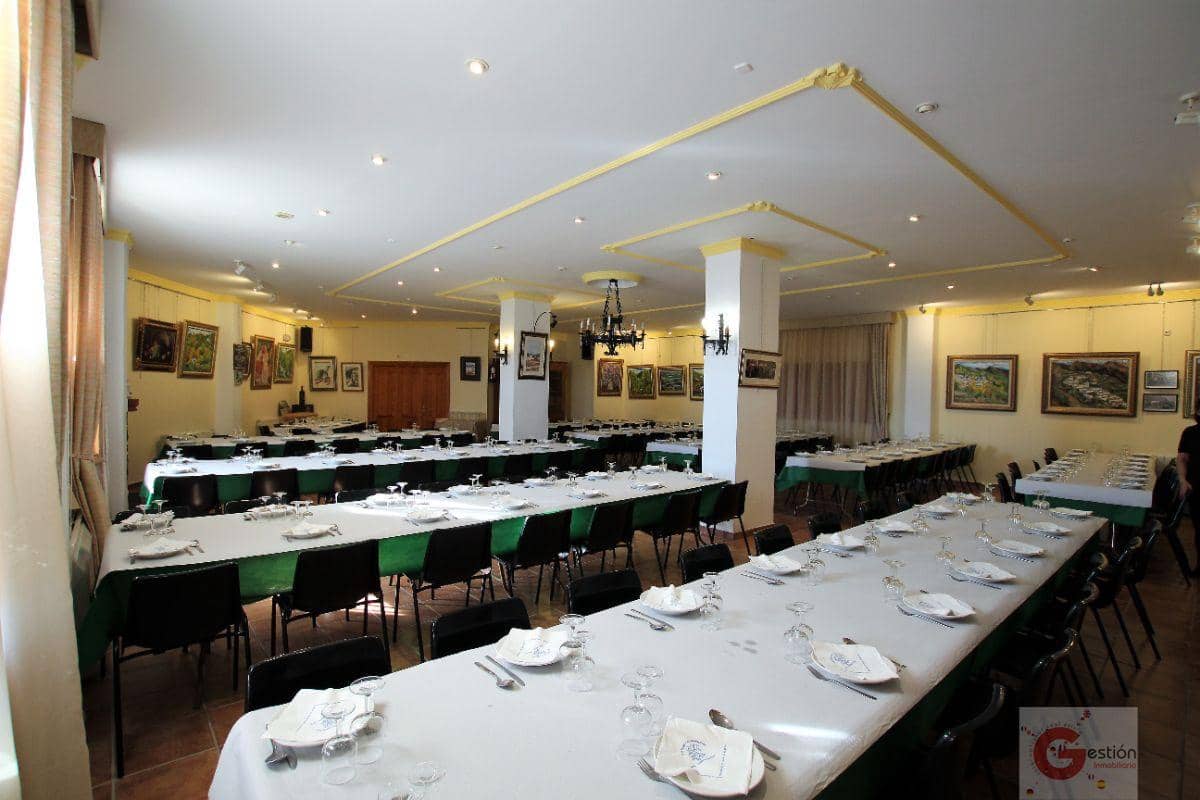 32 soveværelse Hotel til salg i Portugos med garage - € 1.550.000 (Ref: 6369952)