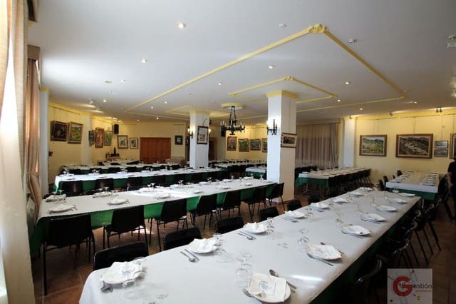 32 sovrum Hotell till salu i Pórtugos med garage - 1 550 000 € (Ref: 6369952)