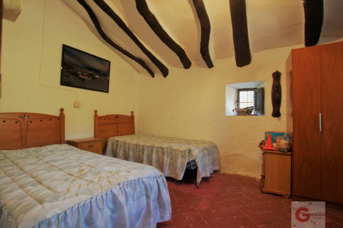 4 soveværelse Finca/Landehus til salg i Velez de Benaudalla - € 360.000 (Ref: 6442758)