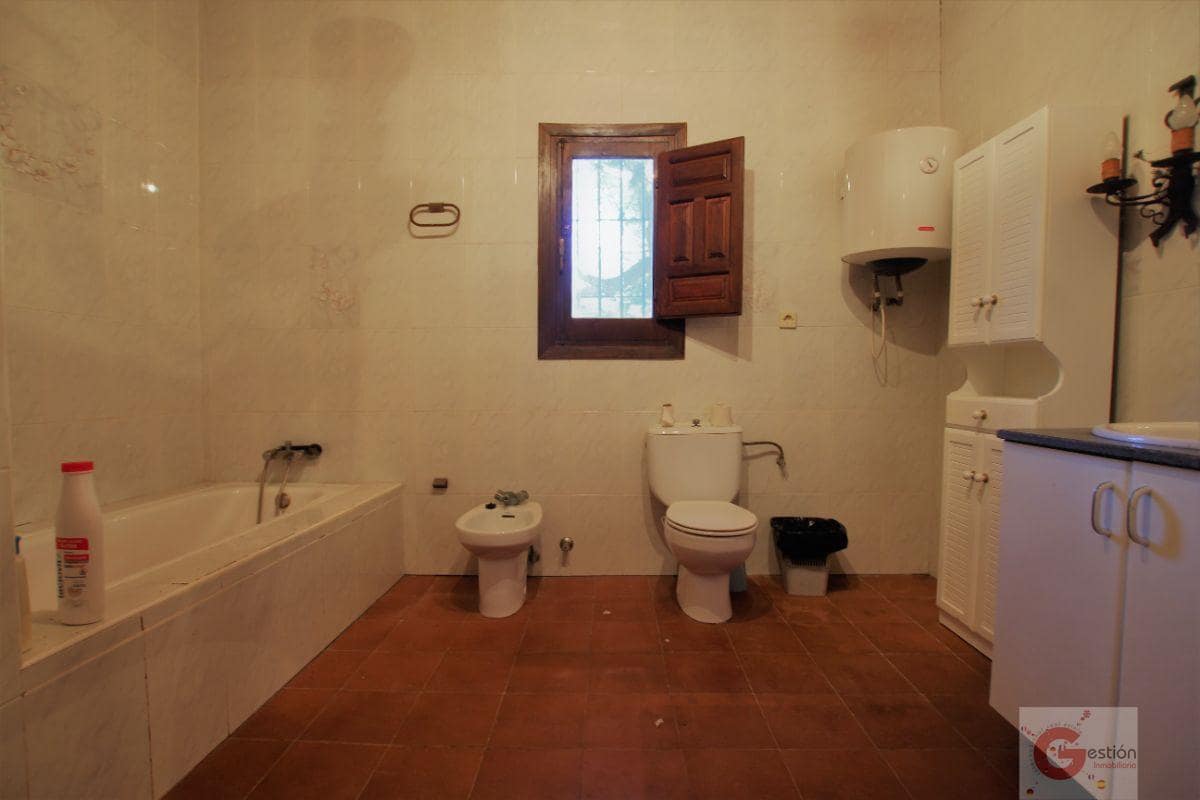 4 soveværelse Finca/Landehus til salg i Velez de Benaudalla - € 360.000 (Ref: 6442758)