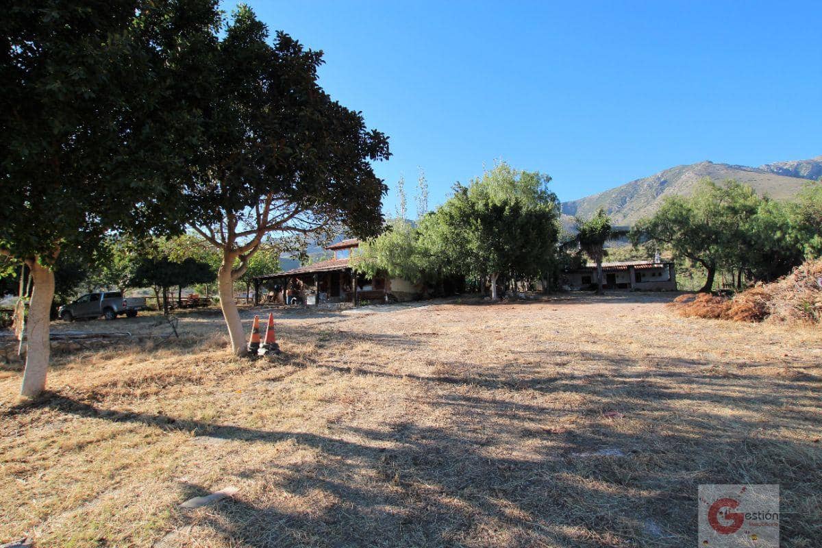 4 soveværelse Finca/Landehus til salg i Velez de Benaudalla - € 360.000 (Ref: 6442758)