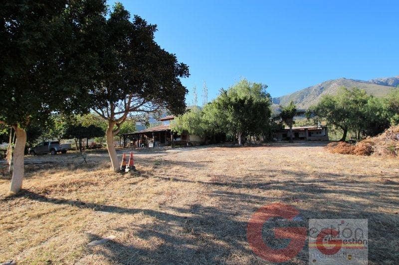 4 soveværelse Finca/Landehus til salg i Velez de Benaudalla - € 360.000 (Ref: 6442758)