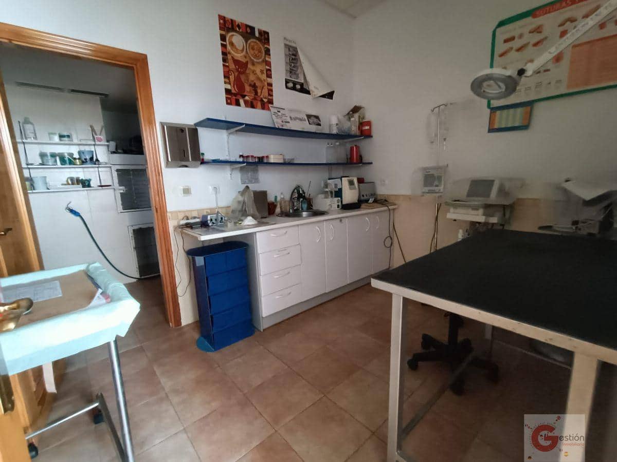 5 chambre Local Commercial à vendre à Salobrena - 80 000 € (Ref: 6536126)