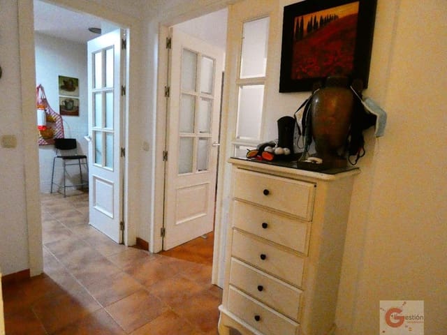 3 bedroom Flat for sale in Motril with pool garage - € 350,000 (Ref: 6754614)