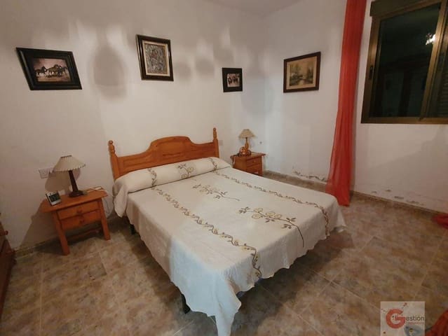 3 soveværelse Finca/Landehus til salg i Itrabo med swimmingpool - € 266.000 (Ref: 6754618)