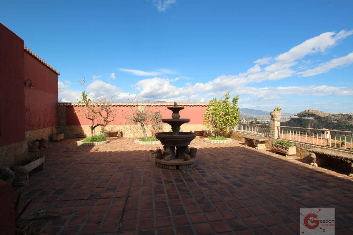 4 quarto Moradia para venda em Salobrena com garagem - 850 000 € (Ref: 6844754)