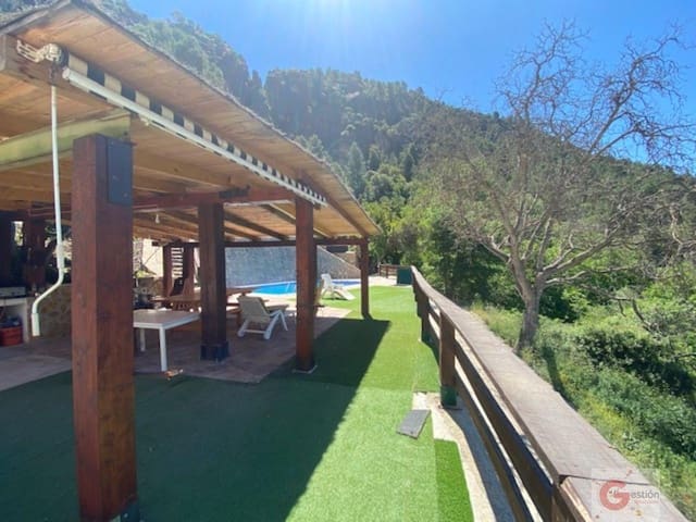 10 soveværelse Villa til salg i Castril med swimmingpool garage - € 10.300.000 (Ref: 6889892)