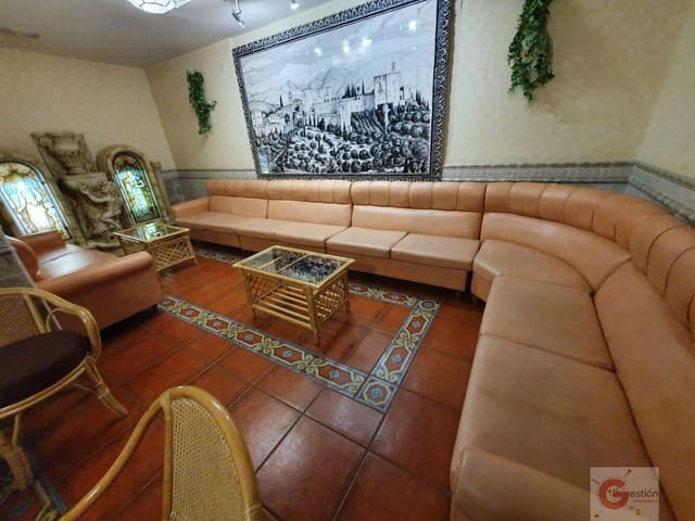 27 bedroom Hotel for sale in Cortes y Graena - € 760,000 (Ref: 6889897)