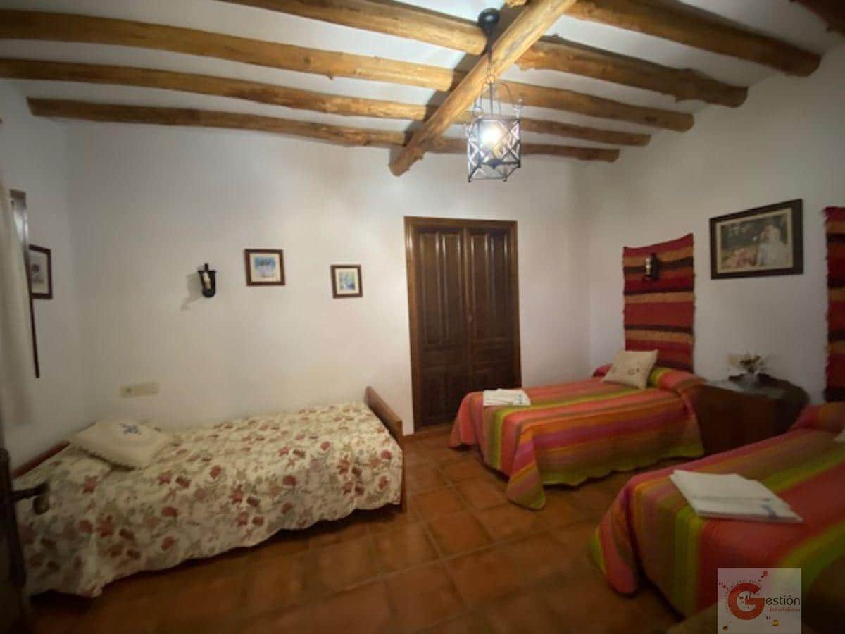 4 soveværelse Finca/Landehus til salg i Lanjaron med swimmingpool - € 695.000 (Ref: 6889904)