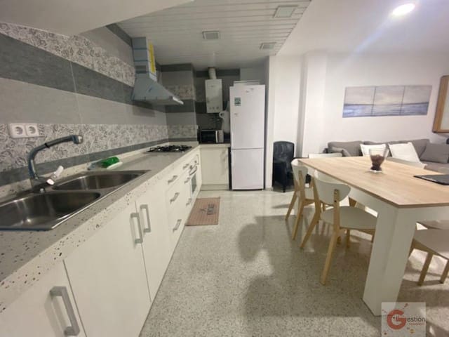 4 bedroom Villa for sale in La Mamola, Polopos - € 255,000 (Ref: 7021075)