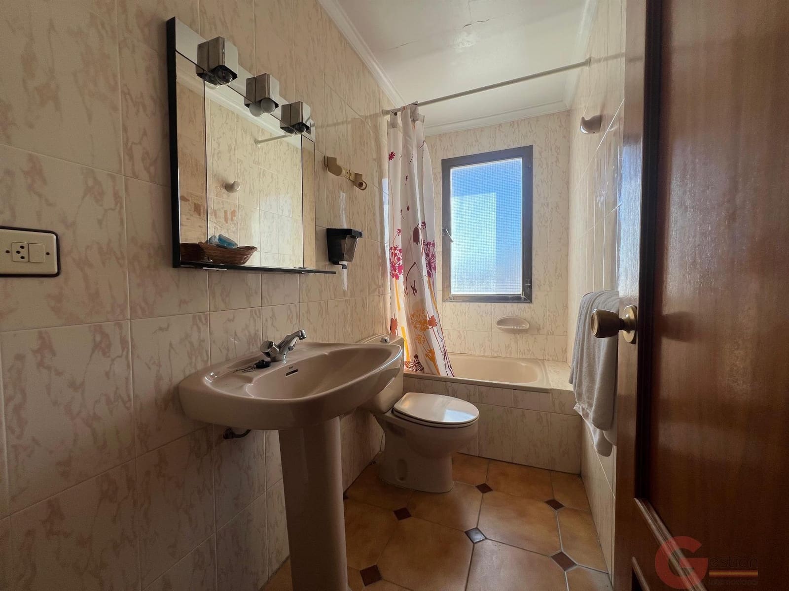 14 soverom Hotell til salgs i Salobrena - € 450 000 (Ref: 7035034)