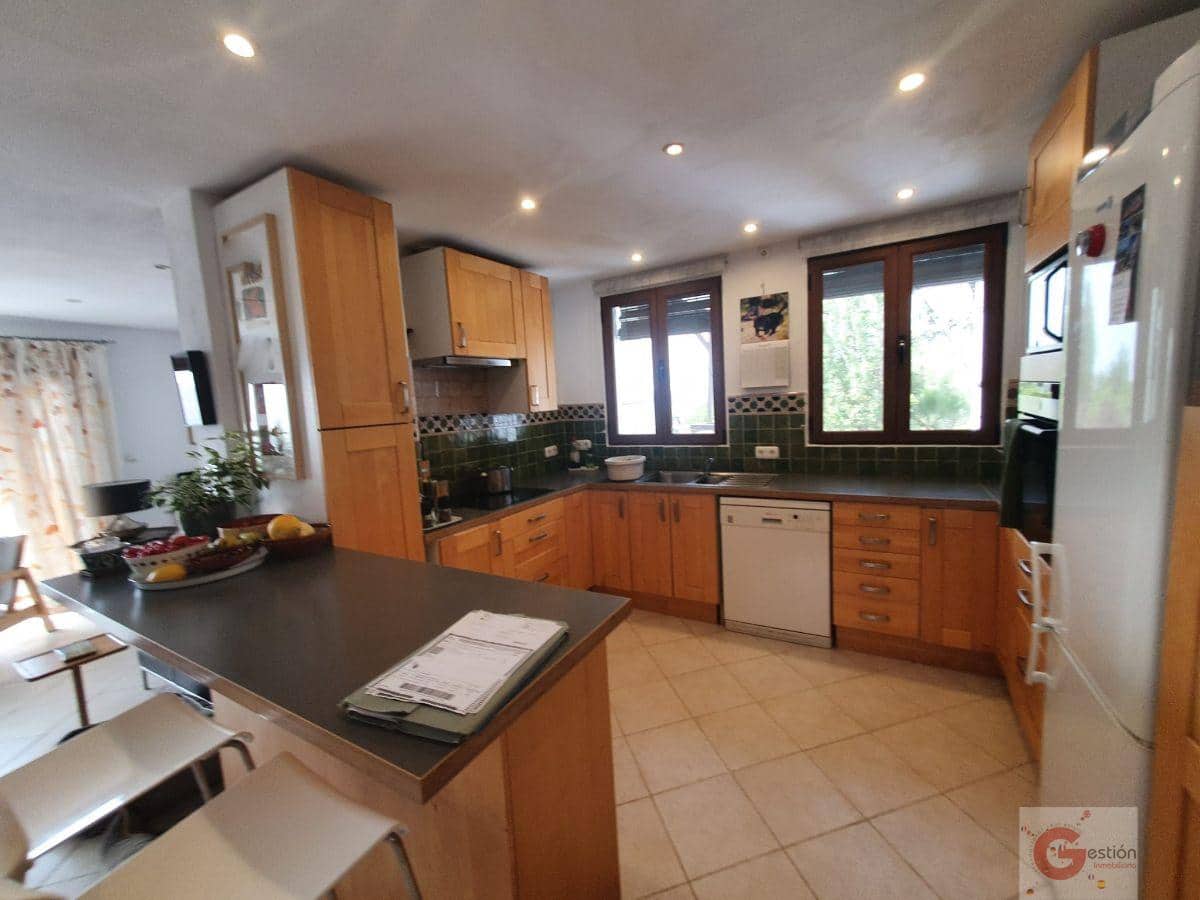 4 soveværelse Finca/Landehus til salg i Portugos med swimmingpool garage - € 610.000 (Ref: 7108972)