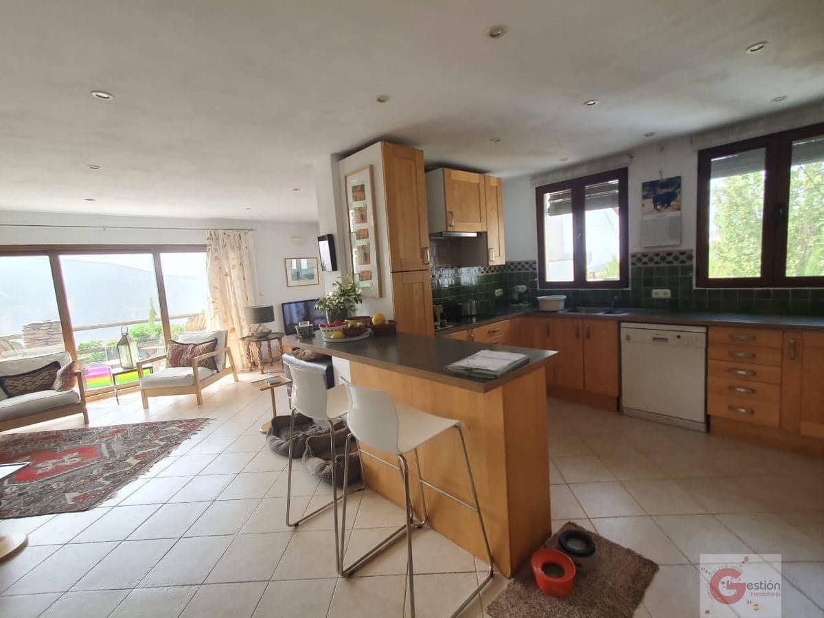 4 soveværelse Finca/Landehus til salg i Portugos med swimmingpool garage - € 610.000 (Ref: 7108972)