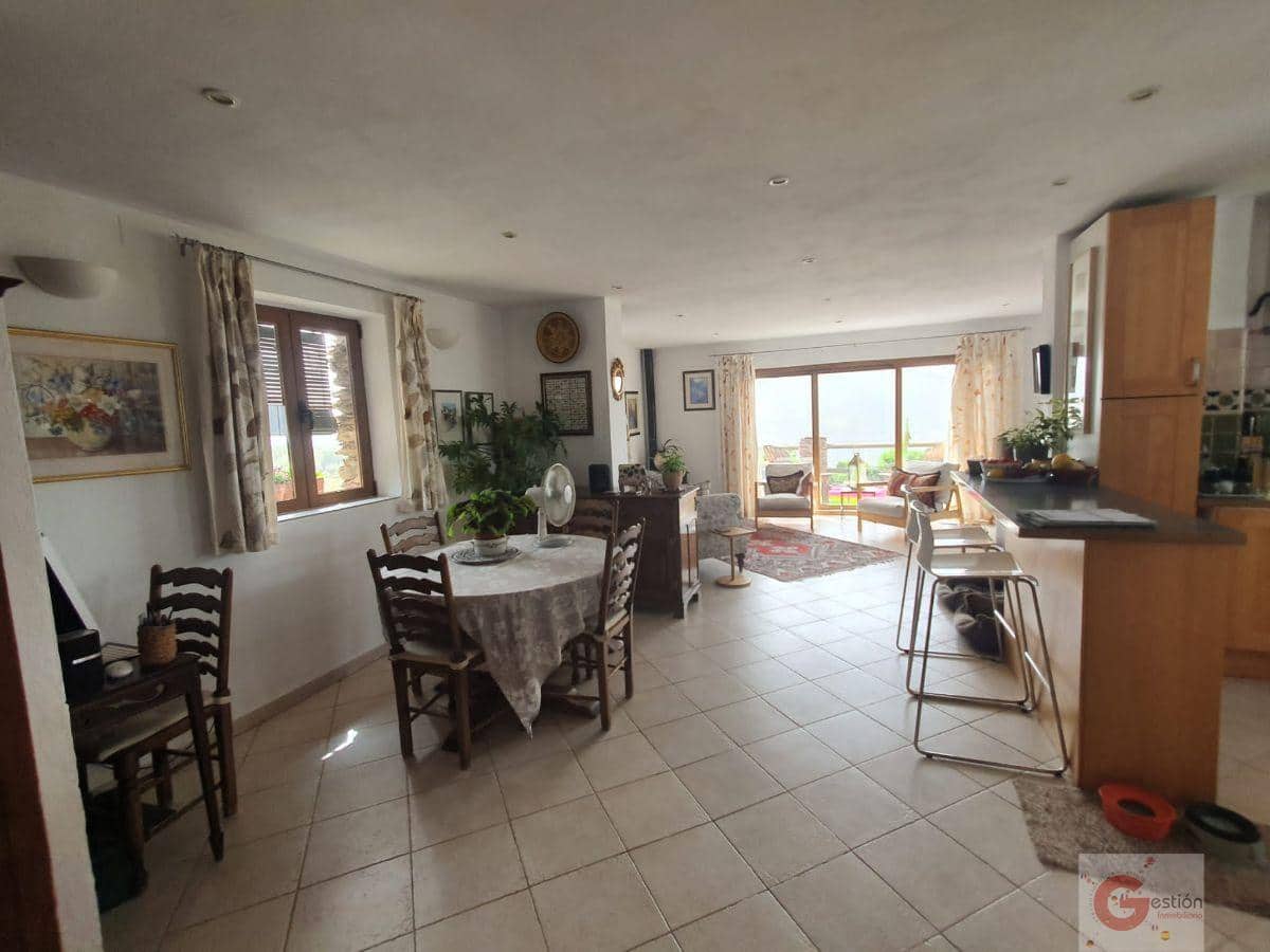 4 soveværelse Finca/Landehus til salg i Portugos med swimmingpool garage - € 610.000 (Ref: 7108972)