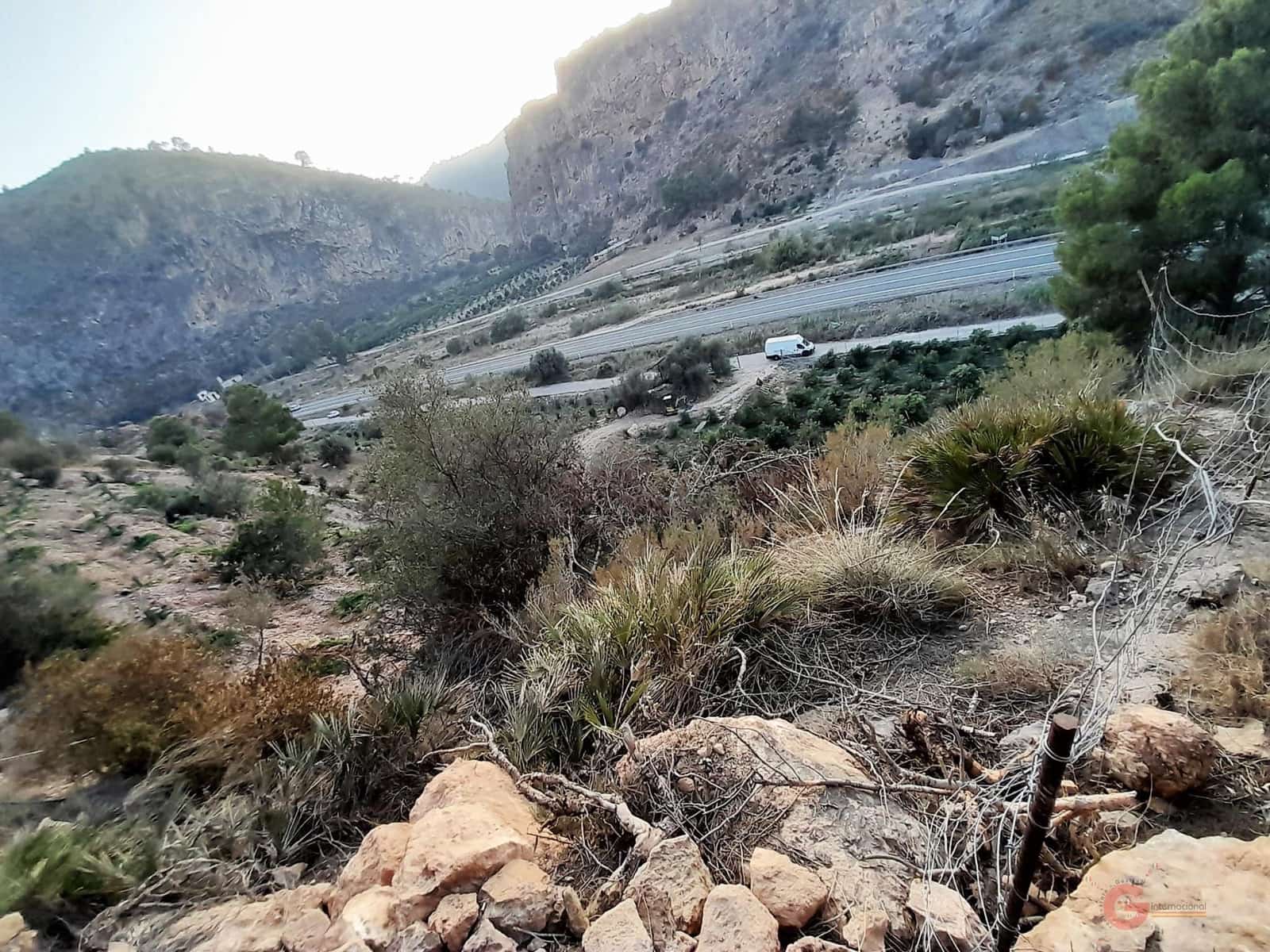 Ubebygd land til salgs i Velez de Benaudalla - € 371 900 (Ref: 7220429)