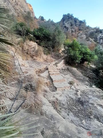 Rakentamaton maa myytävänä paikassa Vélez de Benaudalla - 371 900 € (Ref: 7220430)