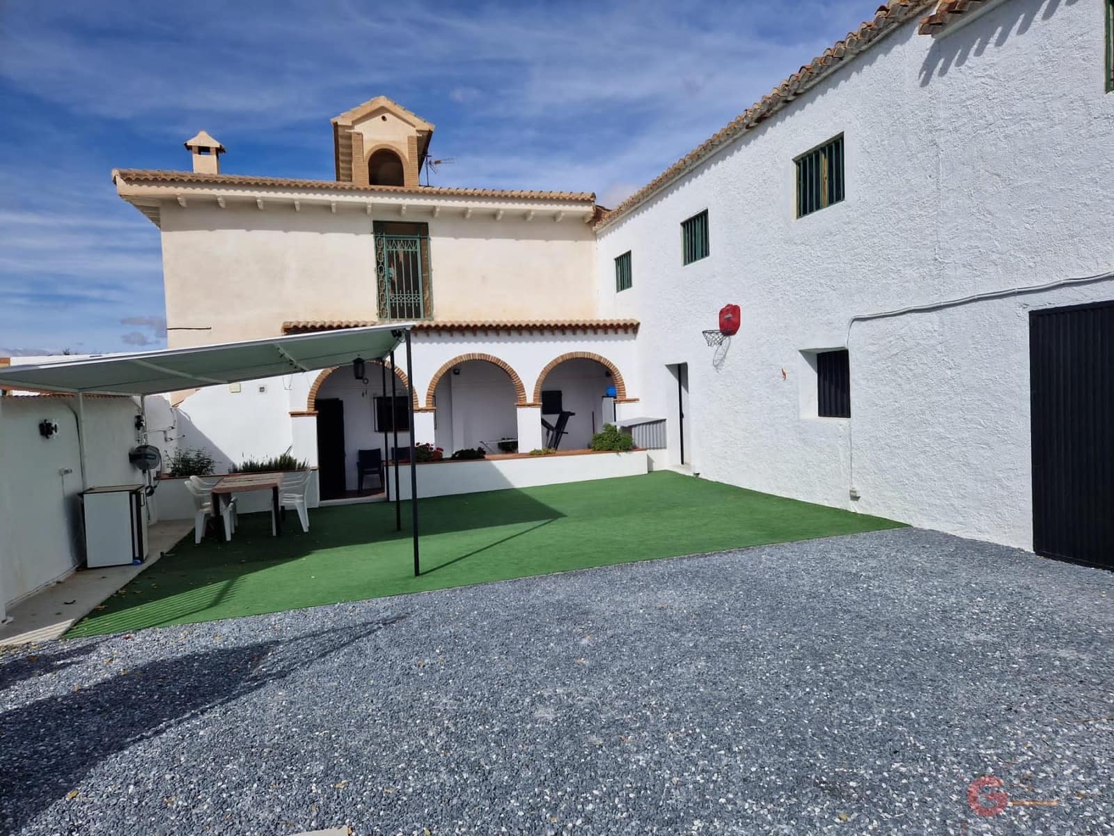 6 soveværelse Villa til salg i Gor med garage - € 975.000 (Ref: 7235097)