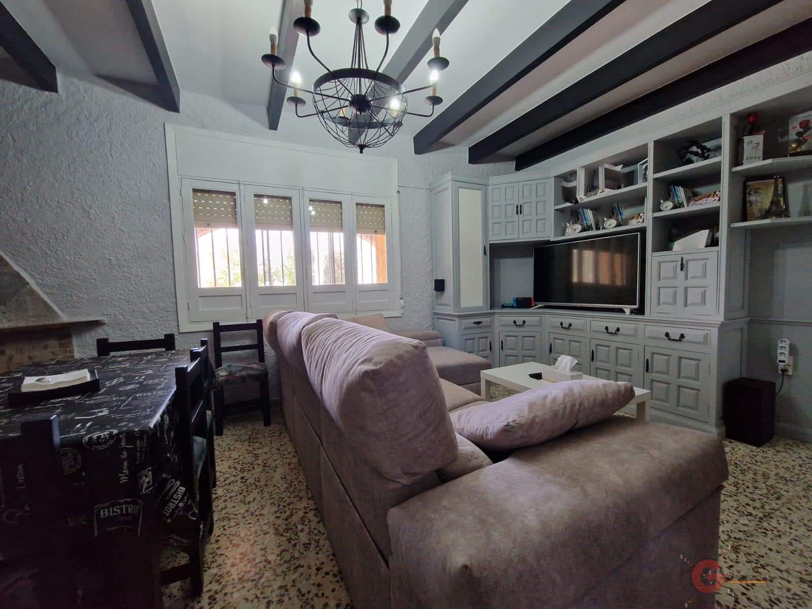 6 soveværelse Villa til salg i Gor med garage - € 975.000 (Ref: 7235097)