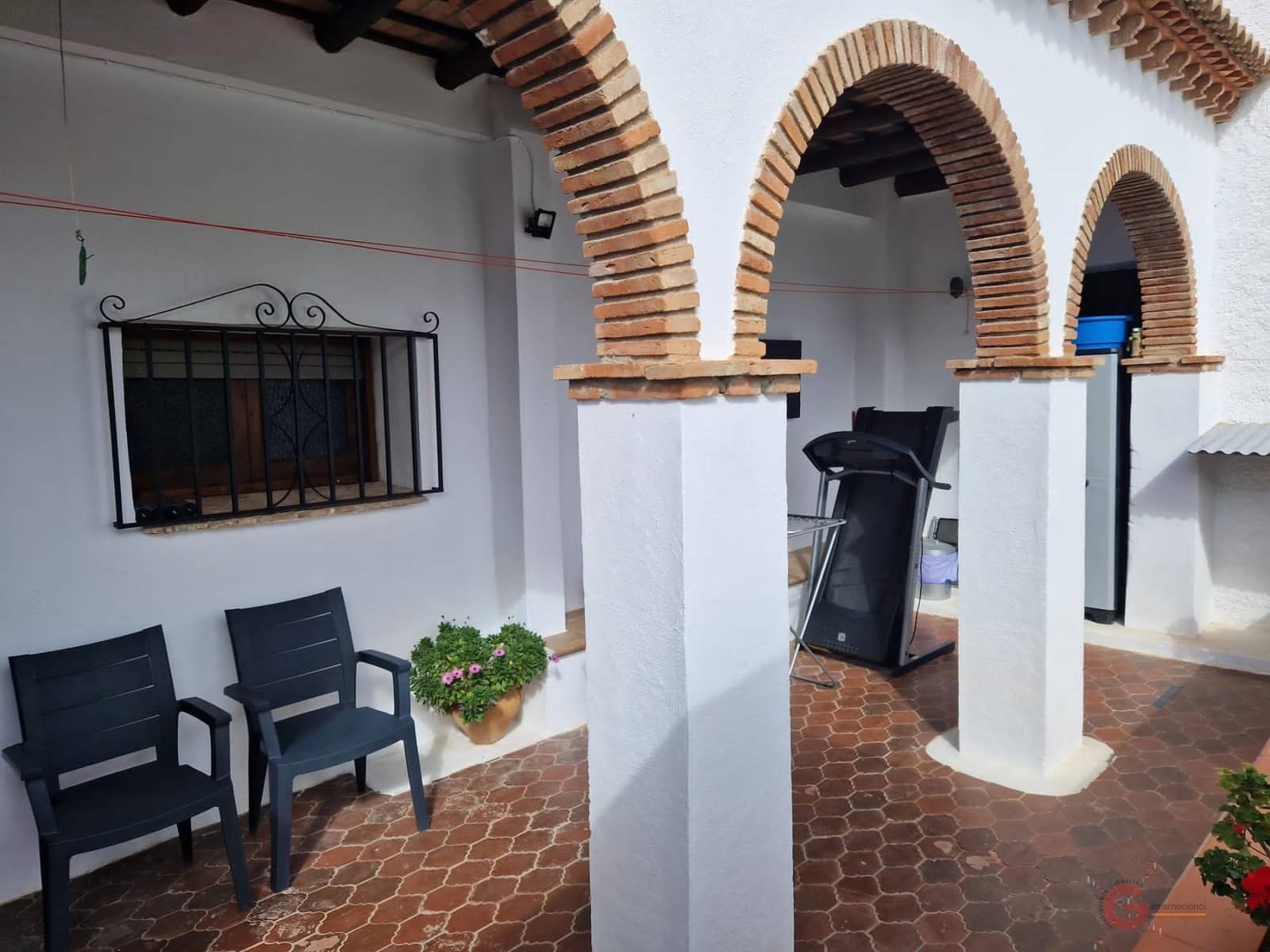 6 soveværelse Villa til salg i Gor med garage - € 975.000 (Ref: 7235097)