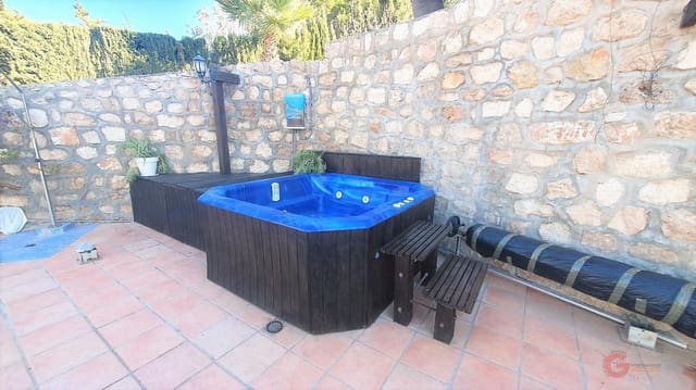 4 makuuhuone Maalaistalo myytävänä paikassa Vélez de Benaudalla mukana uima-altaan 
autotalli - 530 000 € (Ref: 7363802)